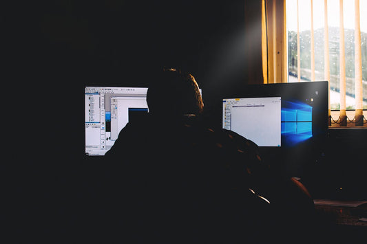 Top 7 Mistakes to Avoid When Buying a Dual or Triple Monitor Setup in the UK